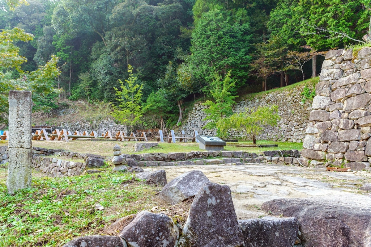 Azuchi Castle Ruins