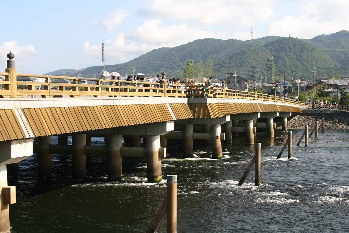 Uji-bashi